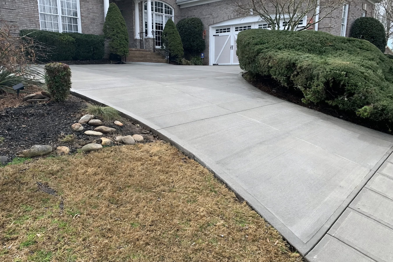 Concrete driveway building in Miami Gardens, FL